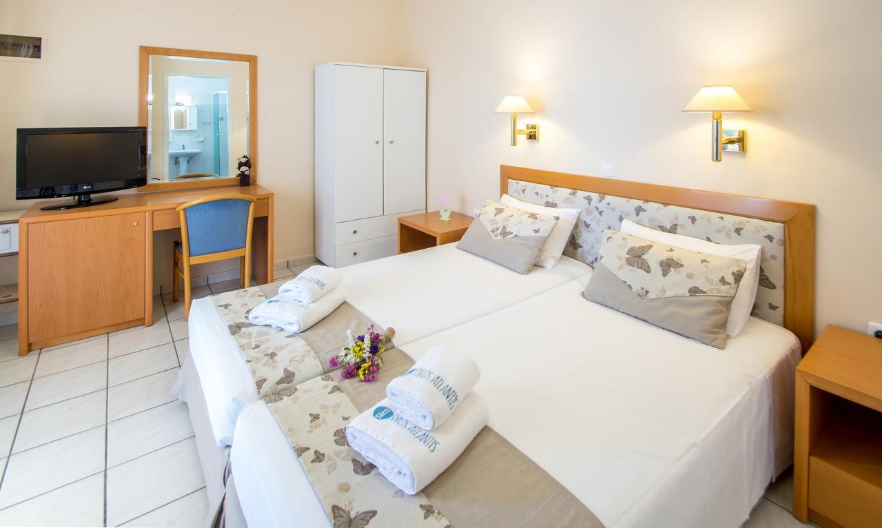 Syros Atlantis Hotel Vari  Exterior photo